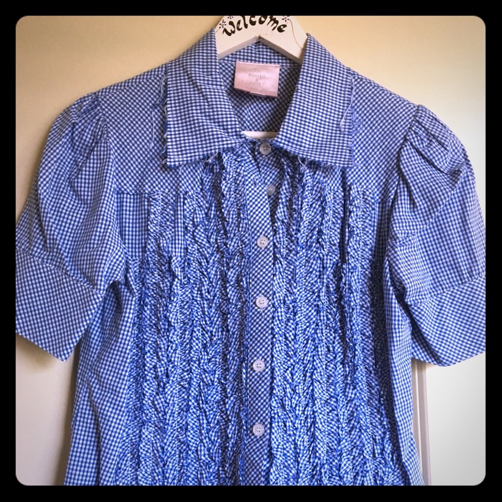 Gingham ruffle blouse